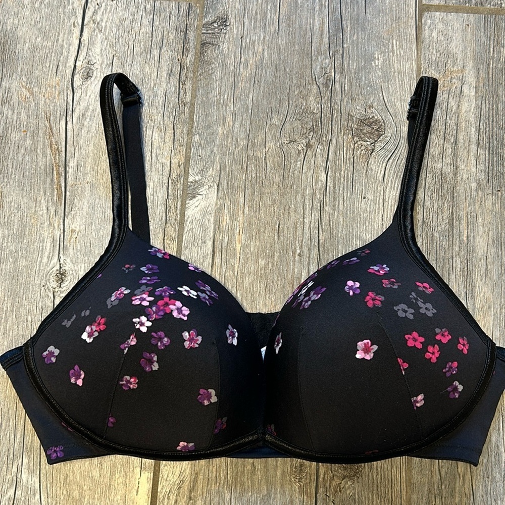 Cacique women’s floral black bra 40D